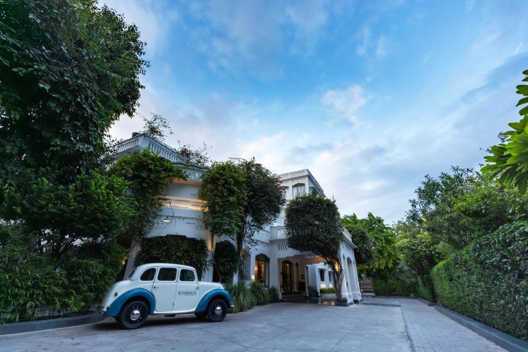 Saraca Hotel Lucknow Esterno foto