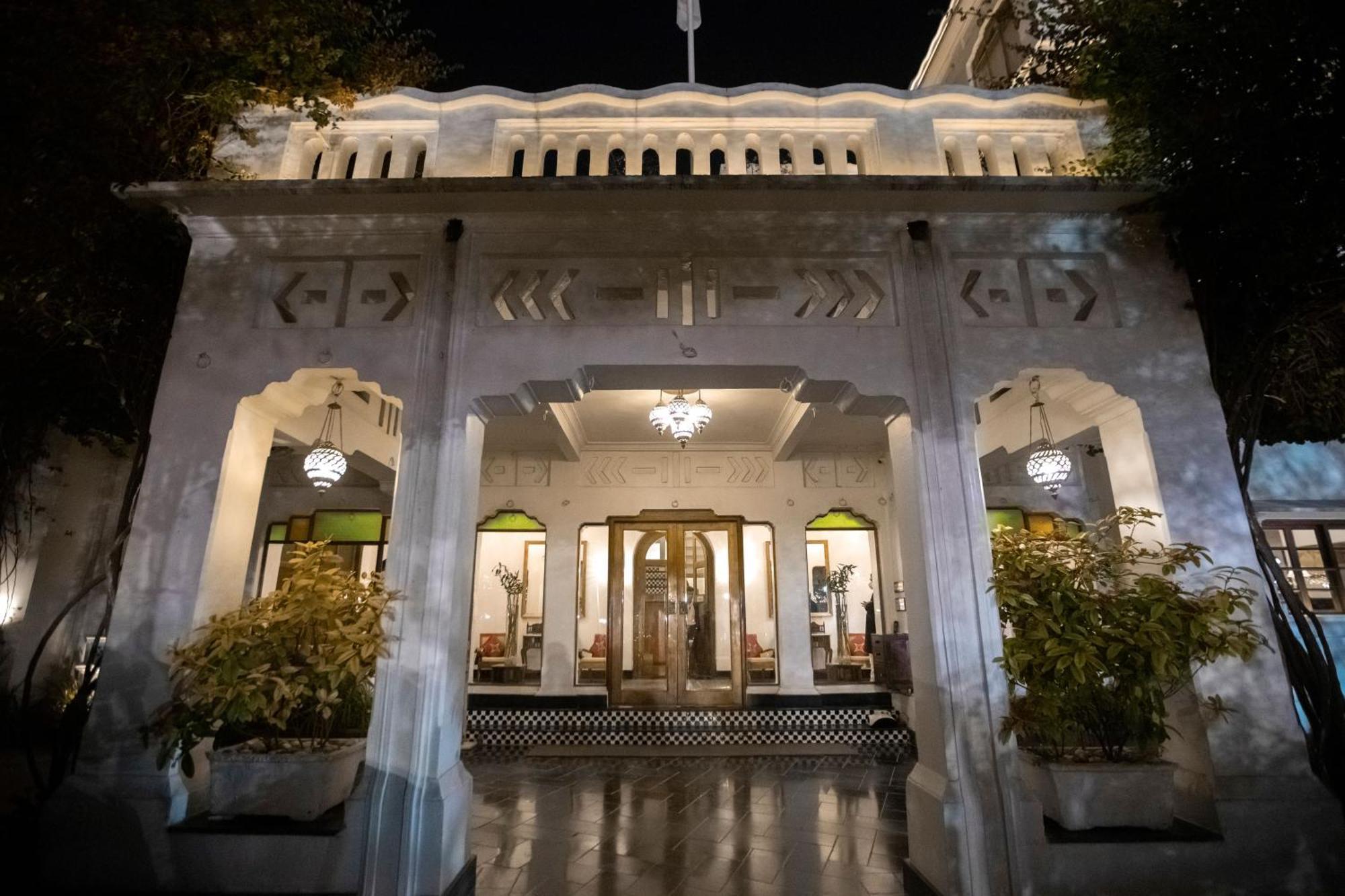 Saraca Hotel Lucknow Esterno foto